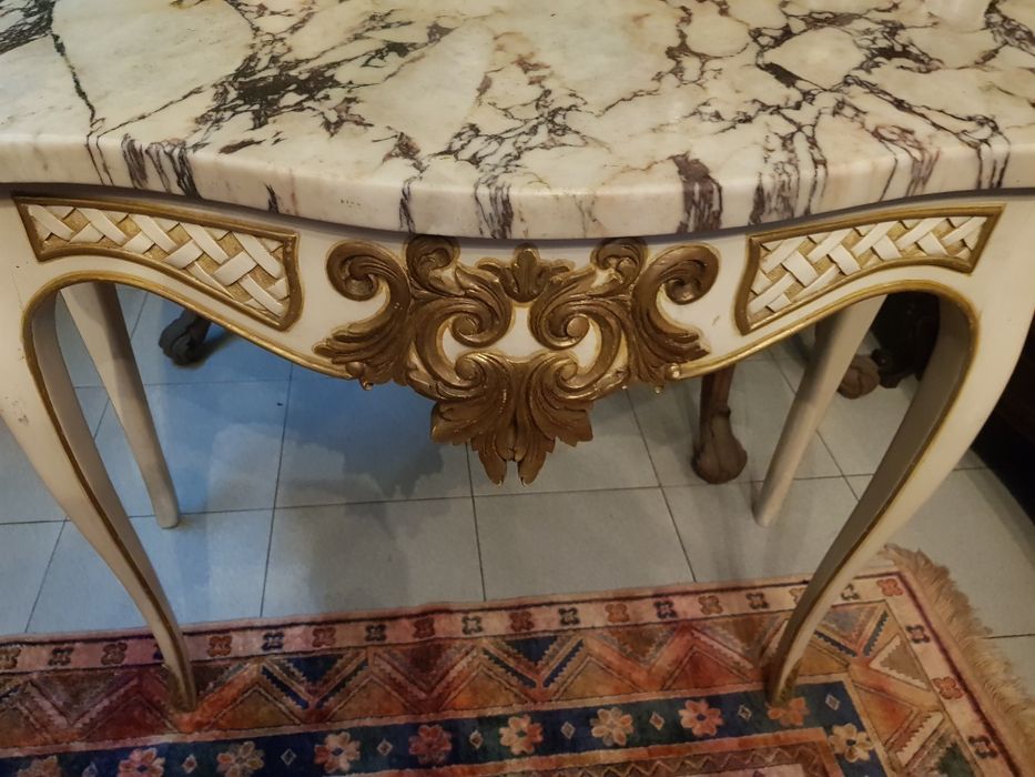 Bonita credencia Luis xv