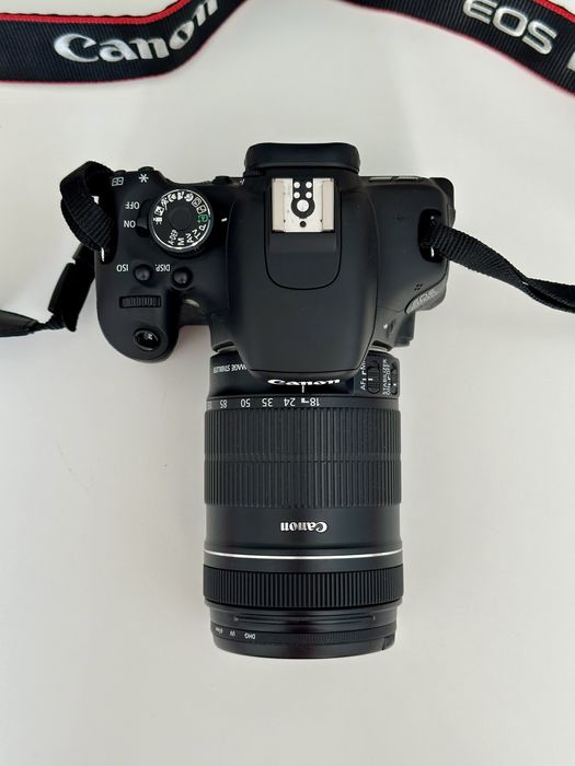 Дзеркальний фотоапарат Canon EOS 600D + об'єктив EF-S 18-135mm + сумка