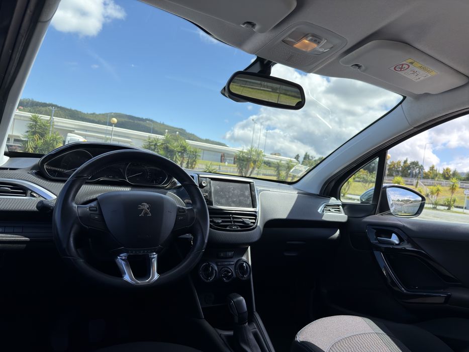 Peugeot 208 1.6 BlueHDI  style 2017