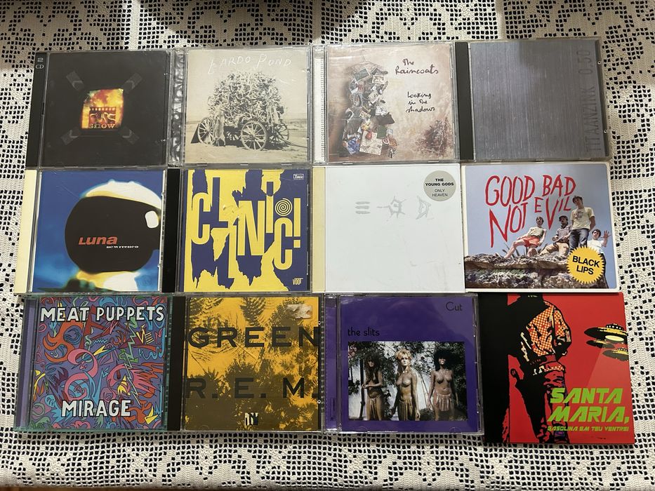 Diversos cds em excelente estado.