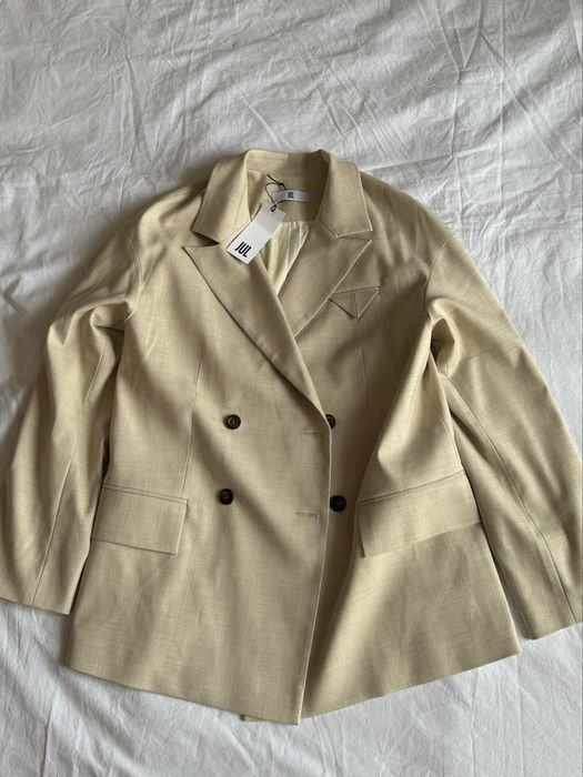 Піджак жіночий Jul бежевий бренд