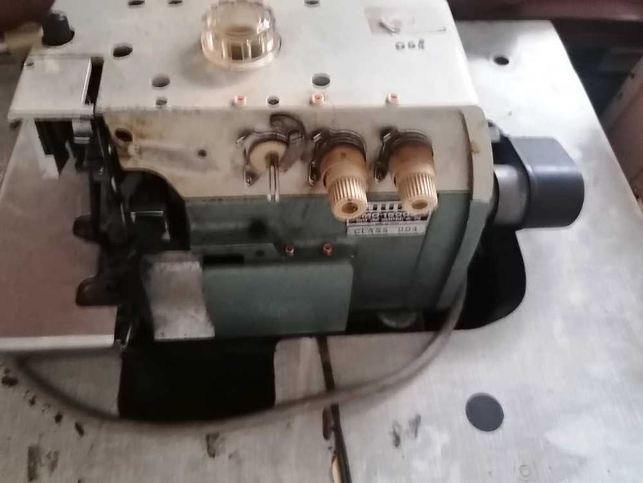Máquina de costura corte e cose Juki – MO 1500S