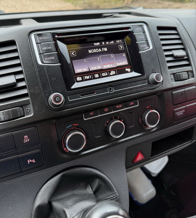 Volkswagen Caravelle 2010