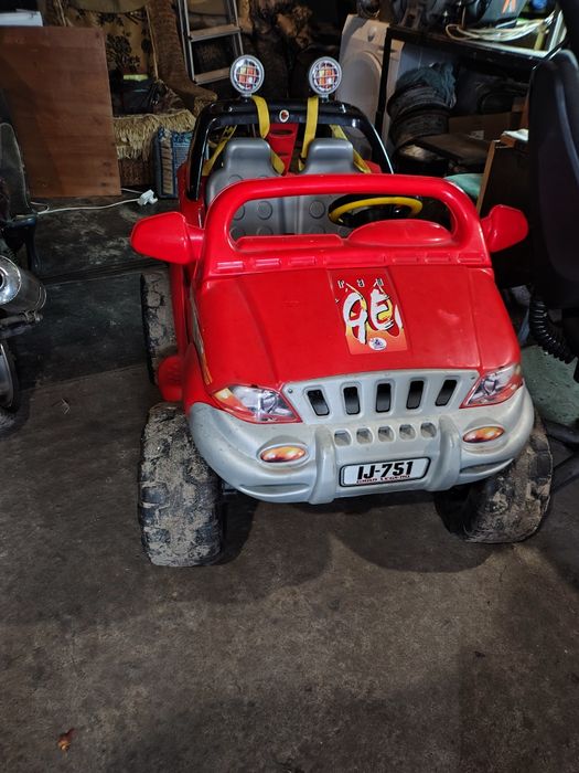Продам детский автомобиль 12 вольт