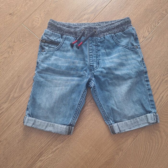 Spodenki jeansowe 140