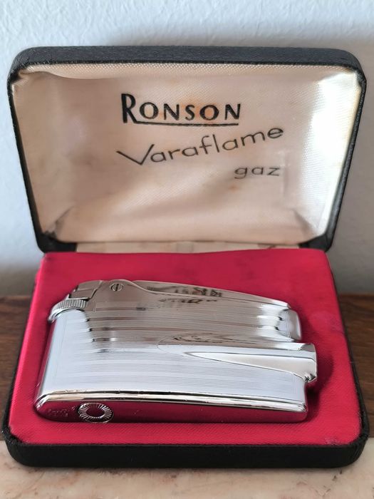 Isqueiro antigo, colecionável da marca Ronson Varaflame (Com a inscrição Marque Déposée) Made in France