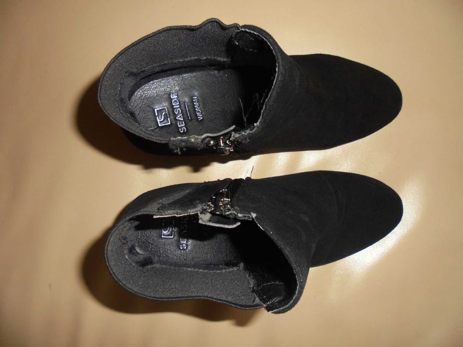 Botins de senhora da marca Seaside cor preto