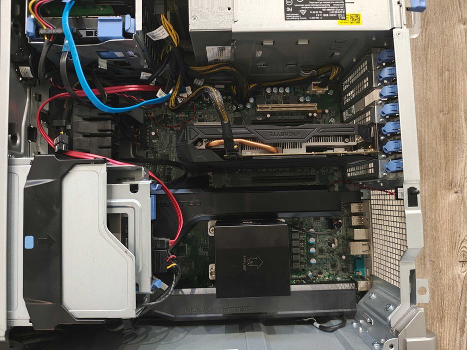 Dell Precision 5810 + Monitor