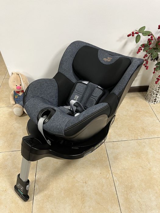 Автокрісло Britax Römer DUALFIX M i-SIZE Група 0+/1 (0-18 кг)