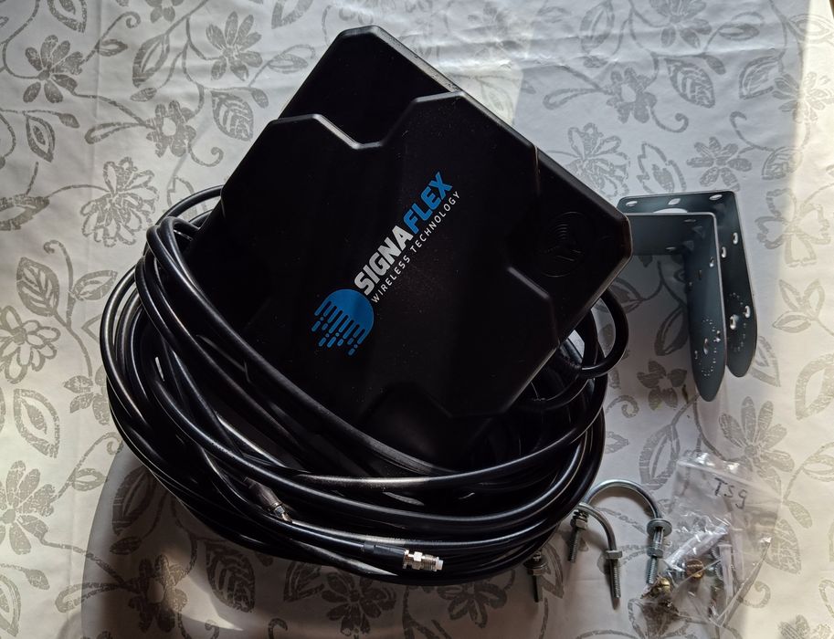 Antena do internetu 4G LTE SIGNAFLEX 2x22 dBi