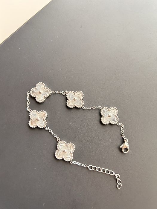 Pulseira em aço inoxidável Nova