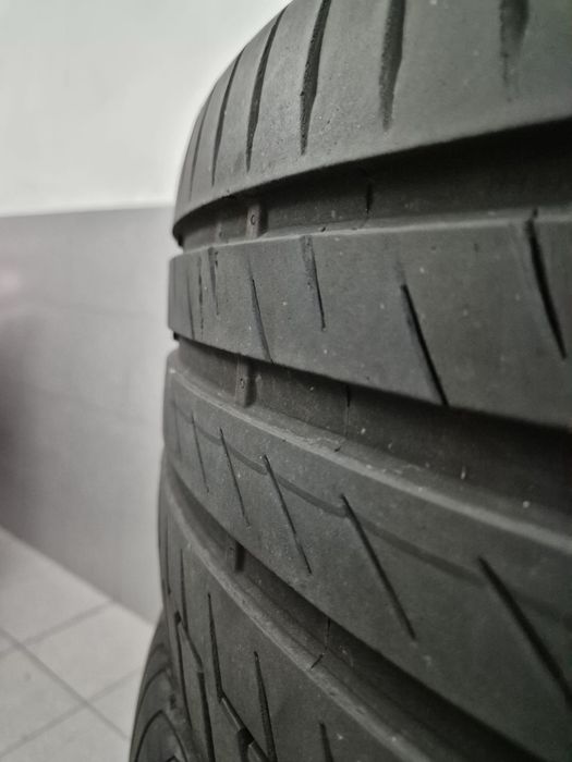 Pneus Continental PremiumContact 6 275/40 R21 com homologação Volvo