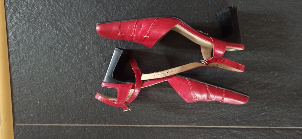 Skórzane buty w idealnym stanie