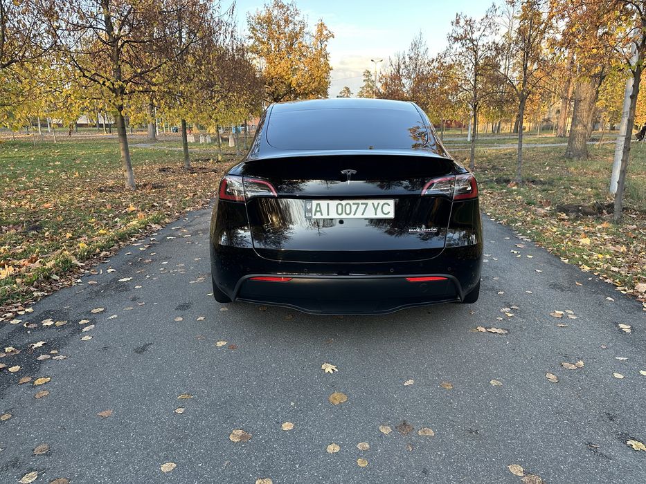 Продам tesla y performance