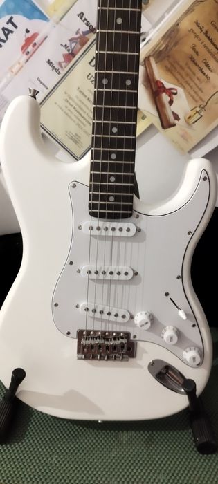 Sprzedam gitarę elektryczną