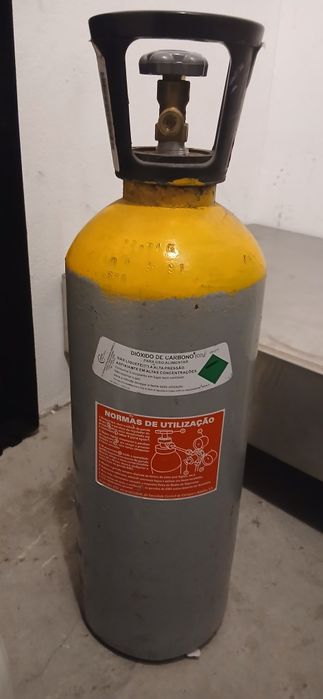 Garrafa de dioxido de carbono