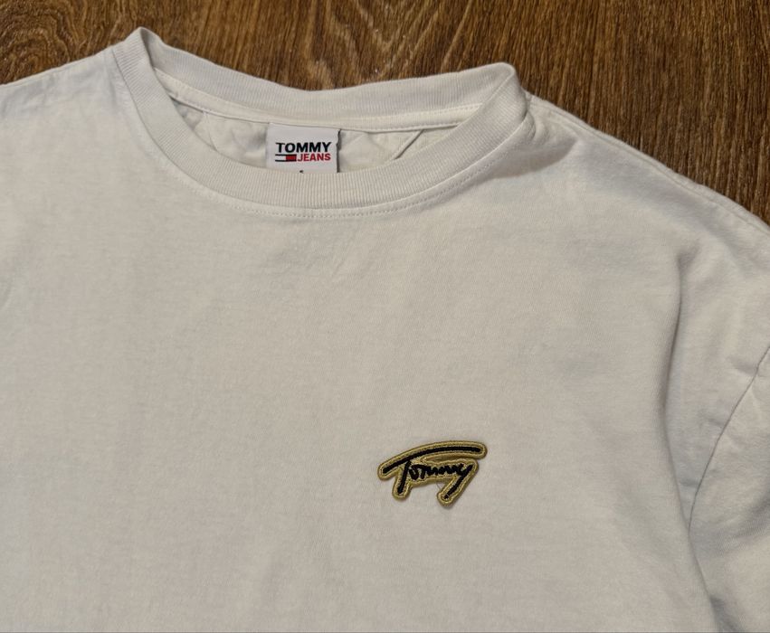 Футболка от Tommy Hilfiger