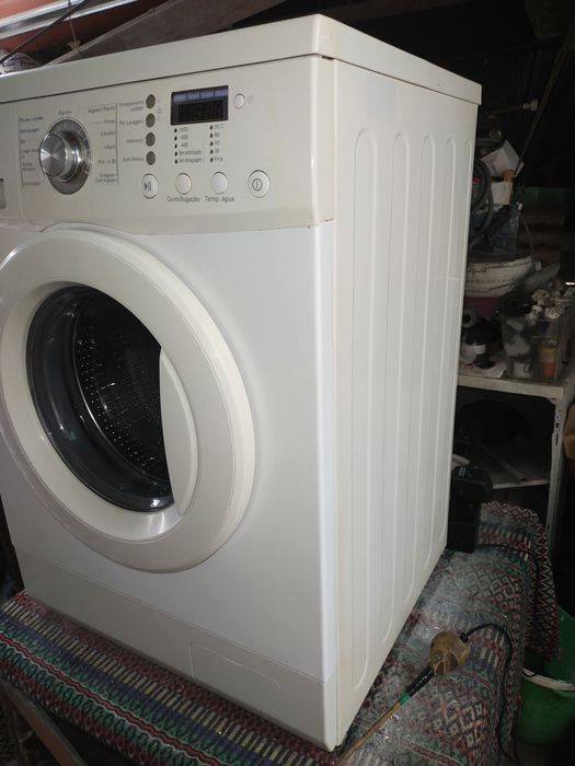 Máquina de lavar LG direct drive 8kg A++