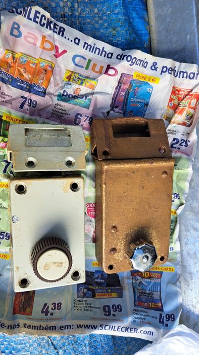 2,Fechaduras e 2 canhões tudo 5€