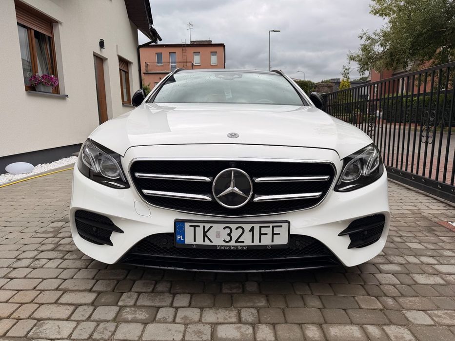 Mercedes-Benz Klasa E 4matic Polski Salon AMG Panorama Burmester Multibeam