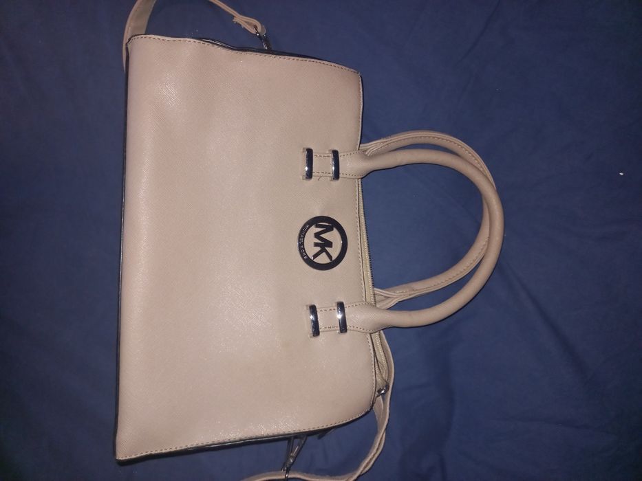 Torebka Michael Kors bezowa kuferek