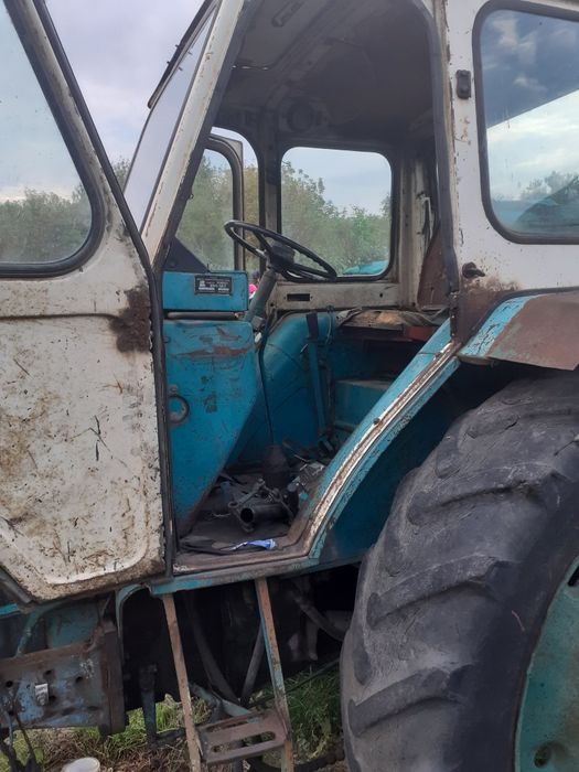 Запчасти трактора Юмз: мосты, двигатель, кабина,  капот,навеска
