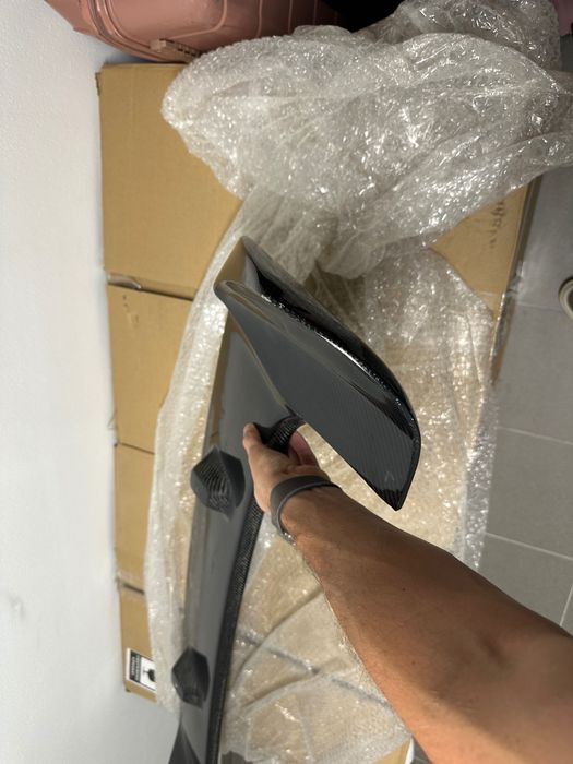 Spoiler traseiro em carbono para BMW X5 G05