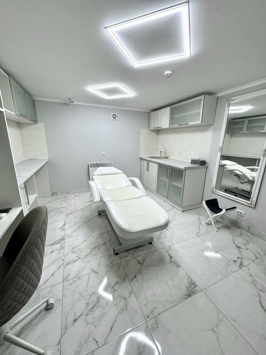 Продаж эксклюзивного, нового  салону краси під ключ