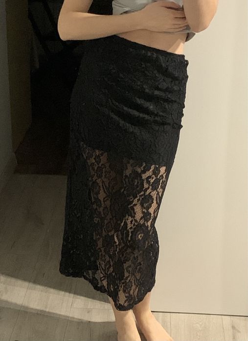 Спідниця міді з мереживом