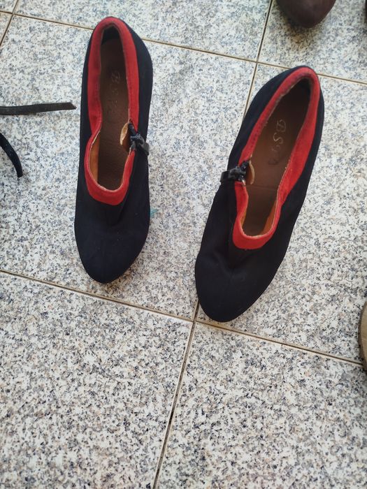 Sapatos baratos em bom estado