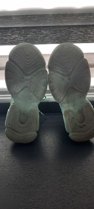 Кроссовки 24.5 см