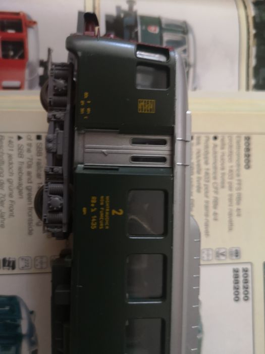 Locomotiva eléctrica da marca Lima dos caminhos de ferro suíços