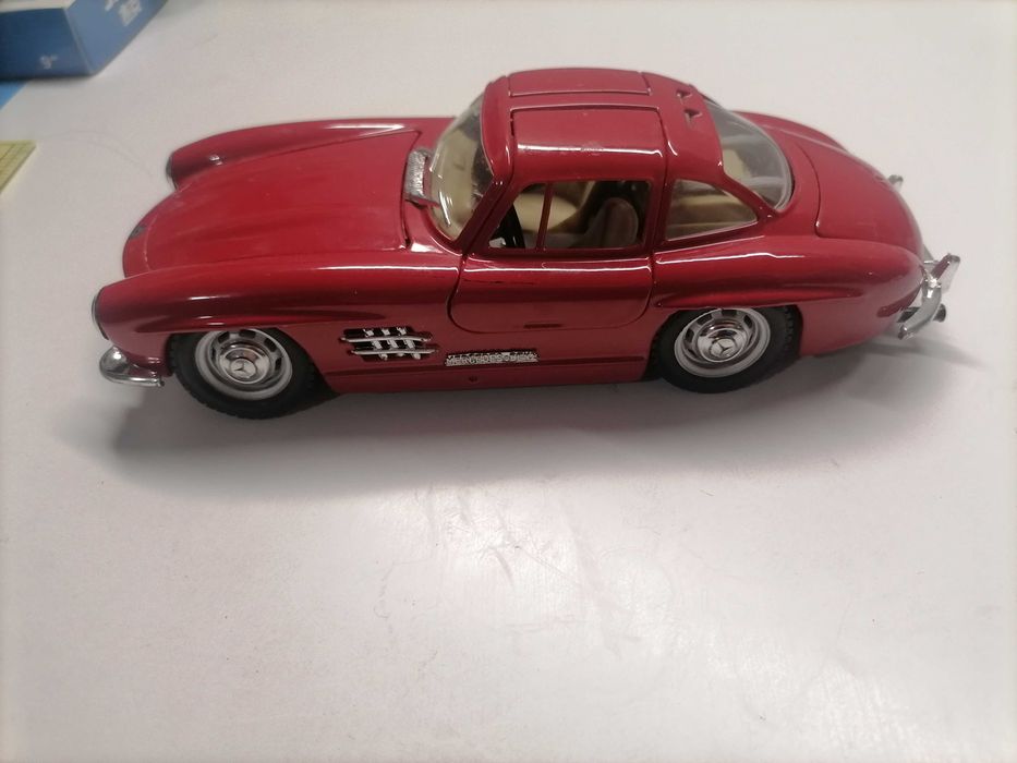 машинка металічна маштаб 1.24