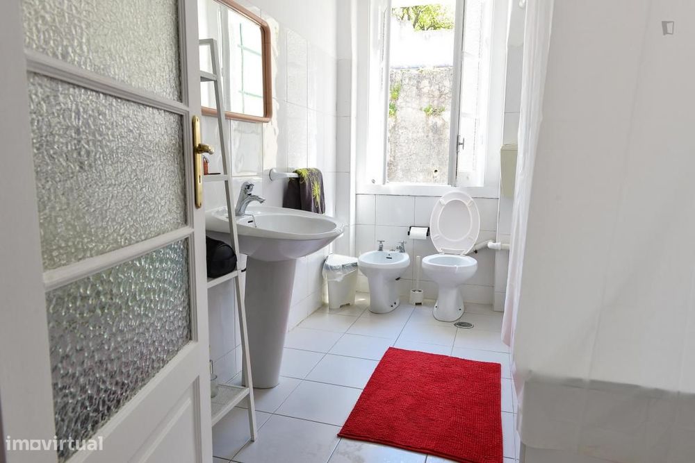 Quarto - localizado em Alameda Lisbon
