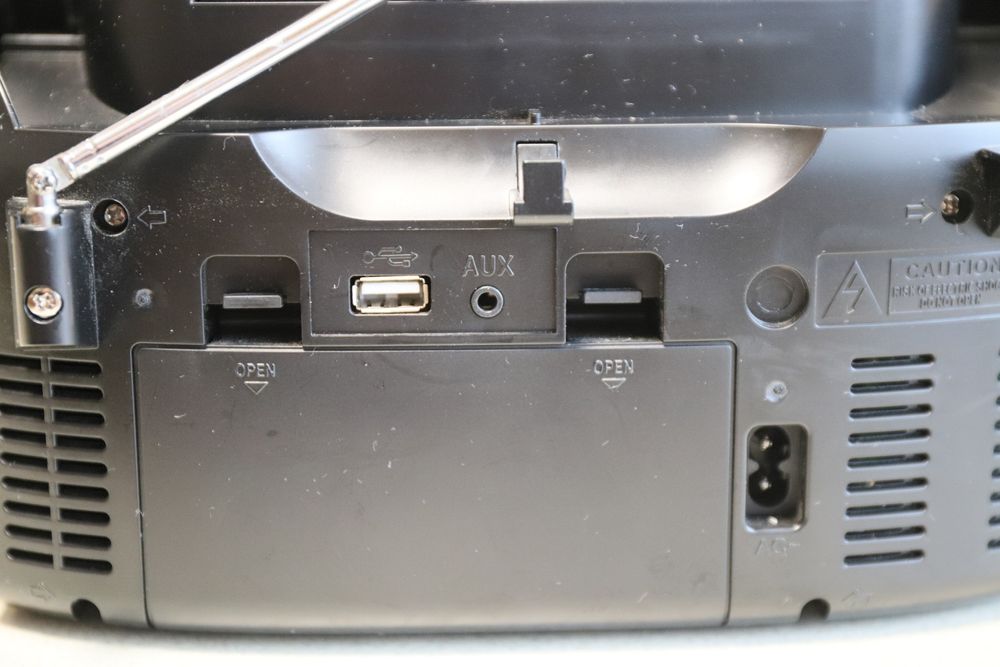 OK .  USB /tape /mp3/cd /FM radio