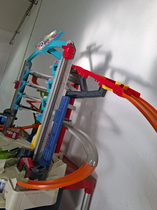 Pista Hot Wheels da Mattel