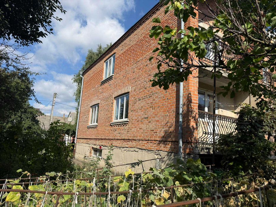 Продам будинок 260кв.м район Львівської (власник)