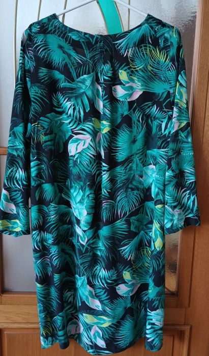 Sukienka z wiskozy roz.44- XXL