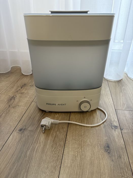 Sterylizator z suszarką Avent