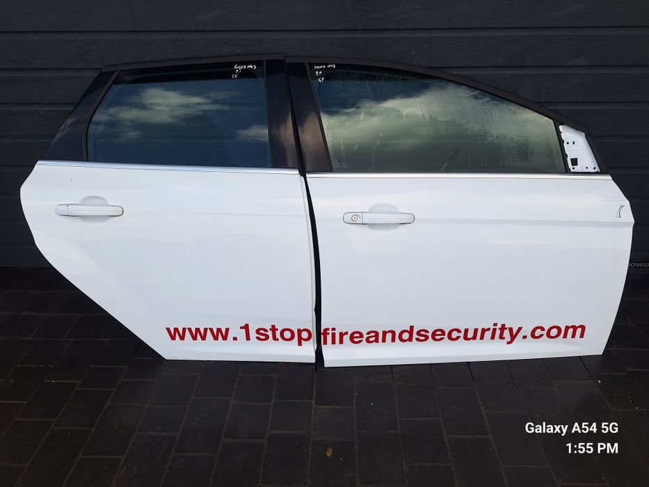 Drzwi przednie tylne prawe komplet 5F Ford Focus MK3 kombi