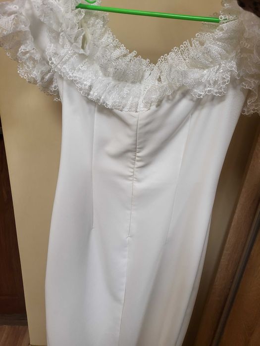 Сукня біла розміру L