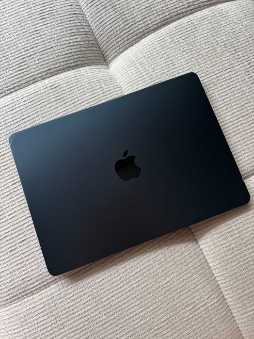 Apple MacBook Air 13.6", 2024 - M3, 8GB RAM, 256GB SSD – w pełni sprawny!