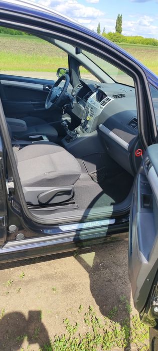 Продам Opel Zefira B