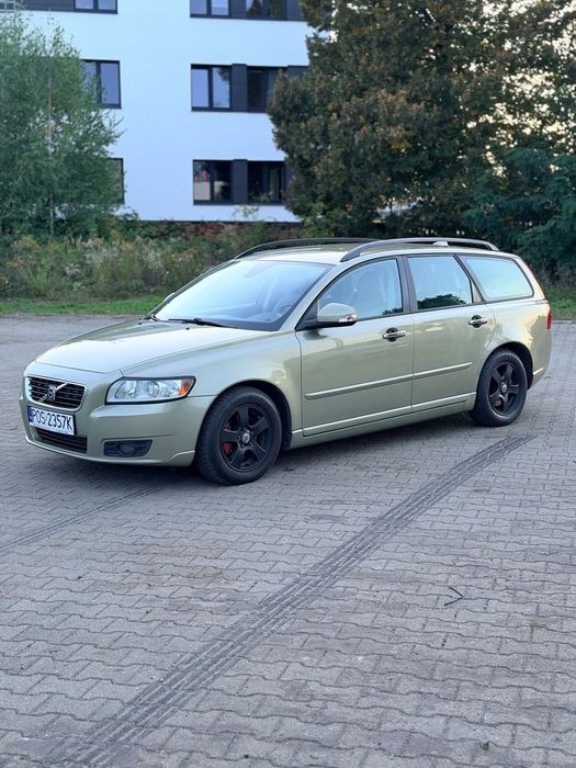 Volvo V50