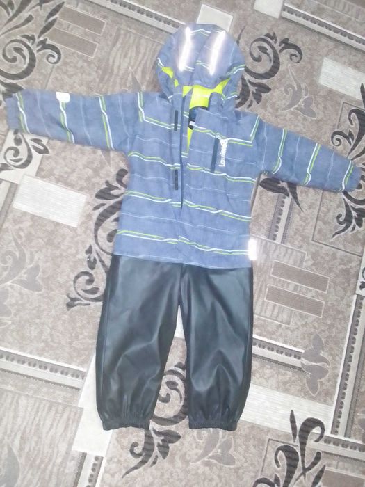 Дитячий комбінезон фірми lassietec