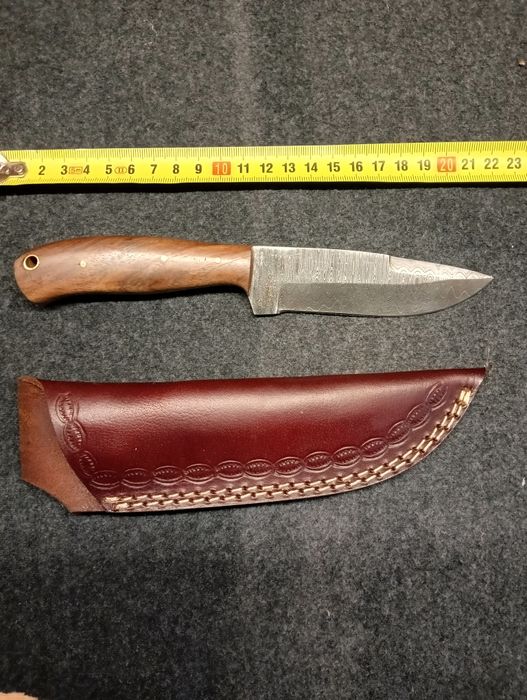 Nóż Damast kuty z pochwą