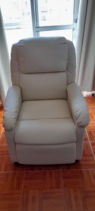 Cadeirão reclinavel com massagens