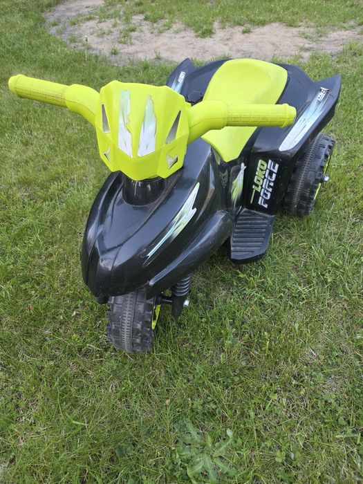 Motorek na akumulator