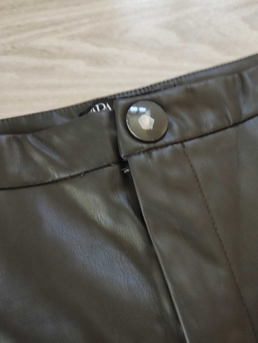 Spodnie Eco skóra zielone oliwkowe Xs Zara