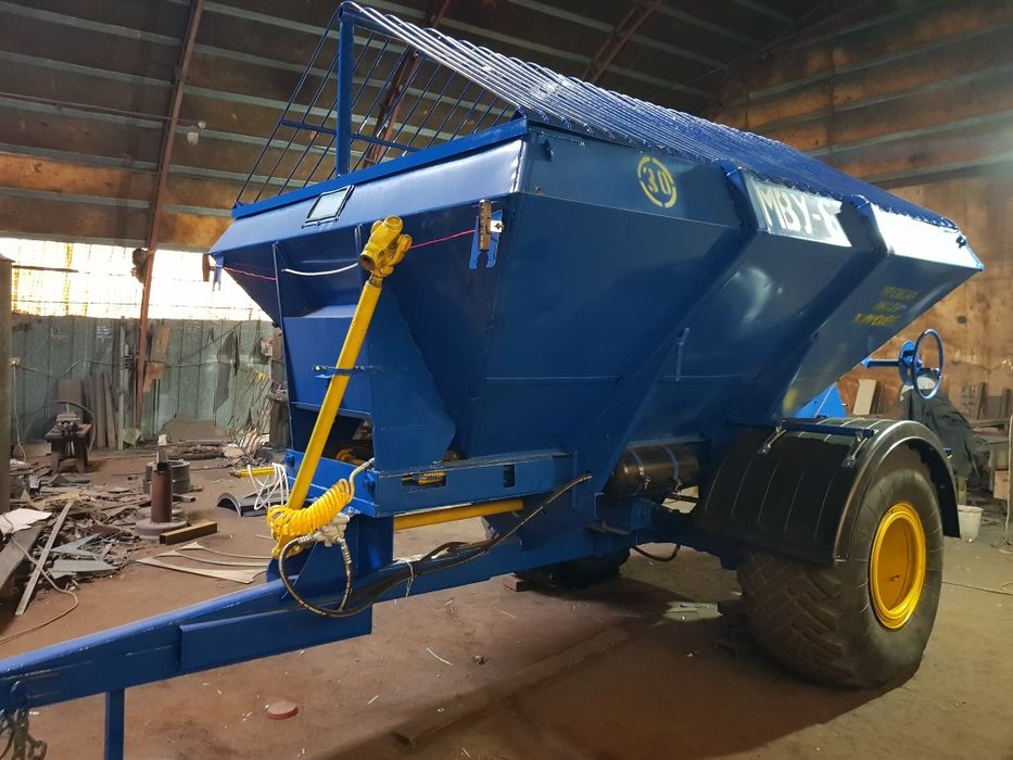 Розкидач піску причіпний МВУ (РУМ).